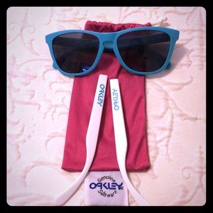 Oakley four-legged frogskins